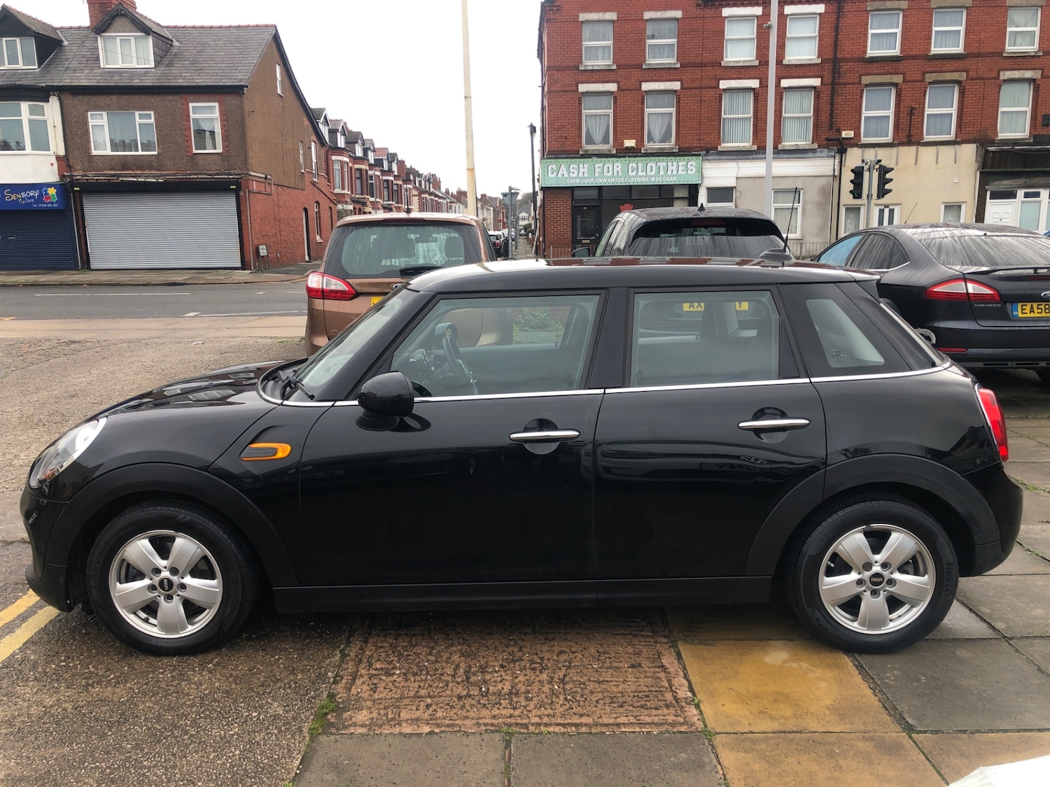 Used MINI Hatch 2014 for sale - 76365119: Photo 2