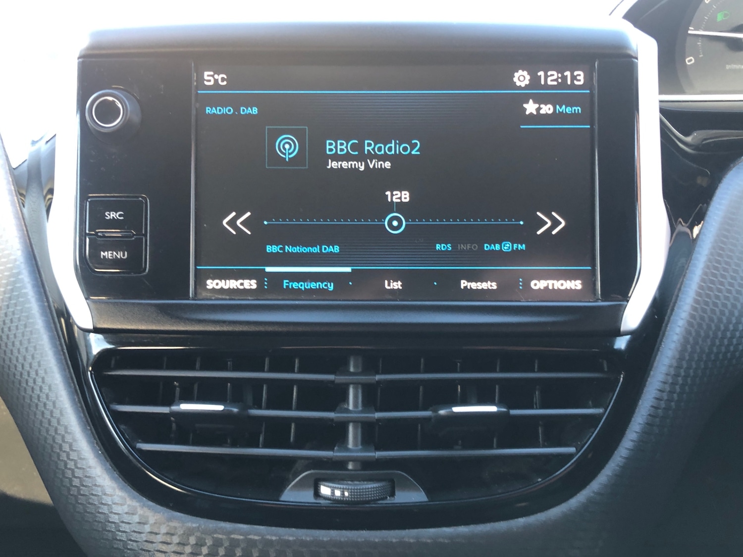 Used Peugeot 2008 2017 for sale - 77045796: Photo 9