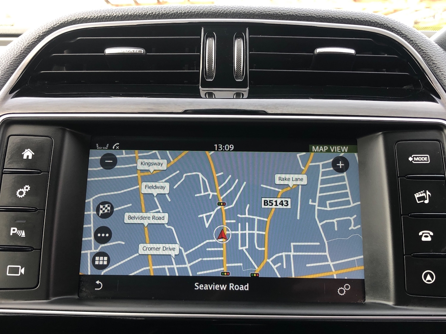 Used Jaguar XE 2017 for sale - 76102834: Photo 21