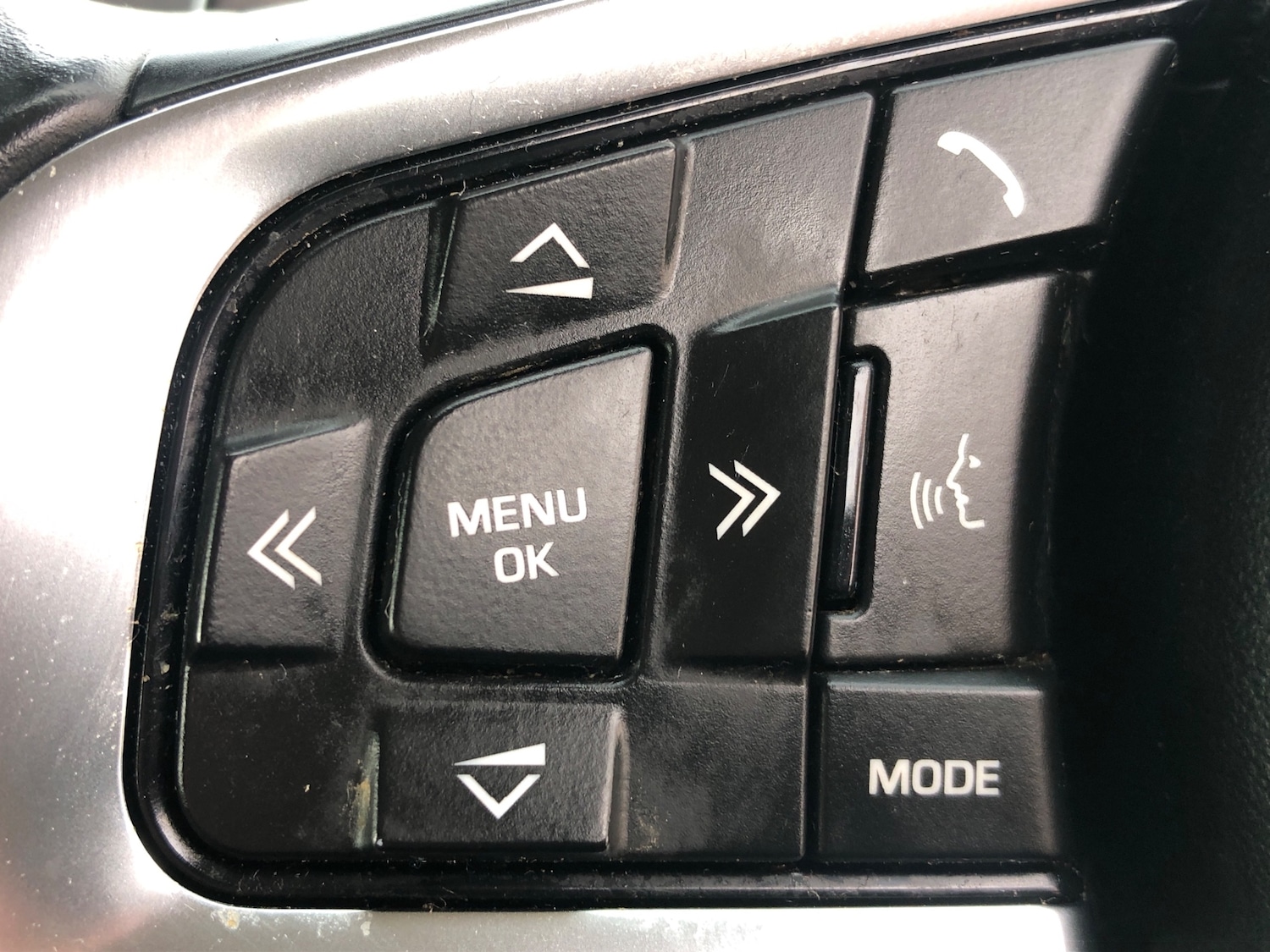 Used Jaguar XE 2017 for sale - 76102834: Photo 27