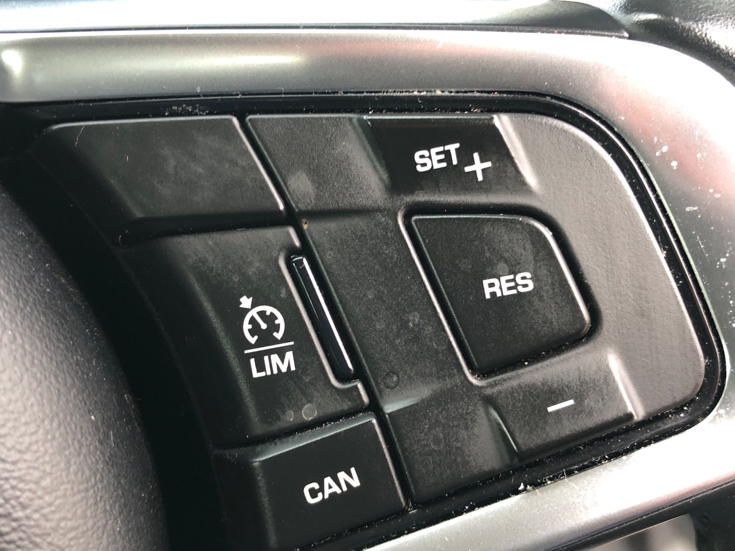 Used Jaguar XE 2017 for sale - 76102834: Photo 28