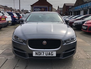 Used Jaguar XE 2017 for sale - 76102834: Photo