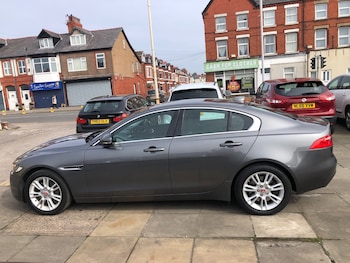 Used Jaguar XE 2017 for sale - 76102834: Photo