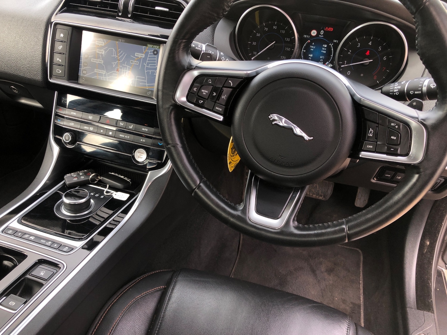 Used Jaguar XE 2017 for sale - 76102834: Photo 9