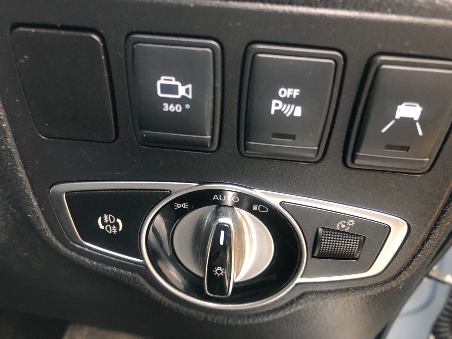 Used Mercedes-Benz X Class 2018 for sale - 77349950: Photo 15