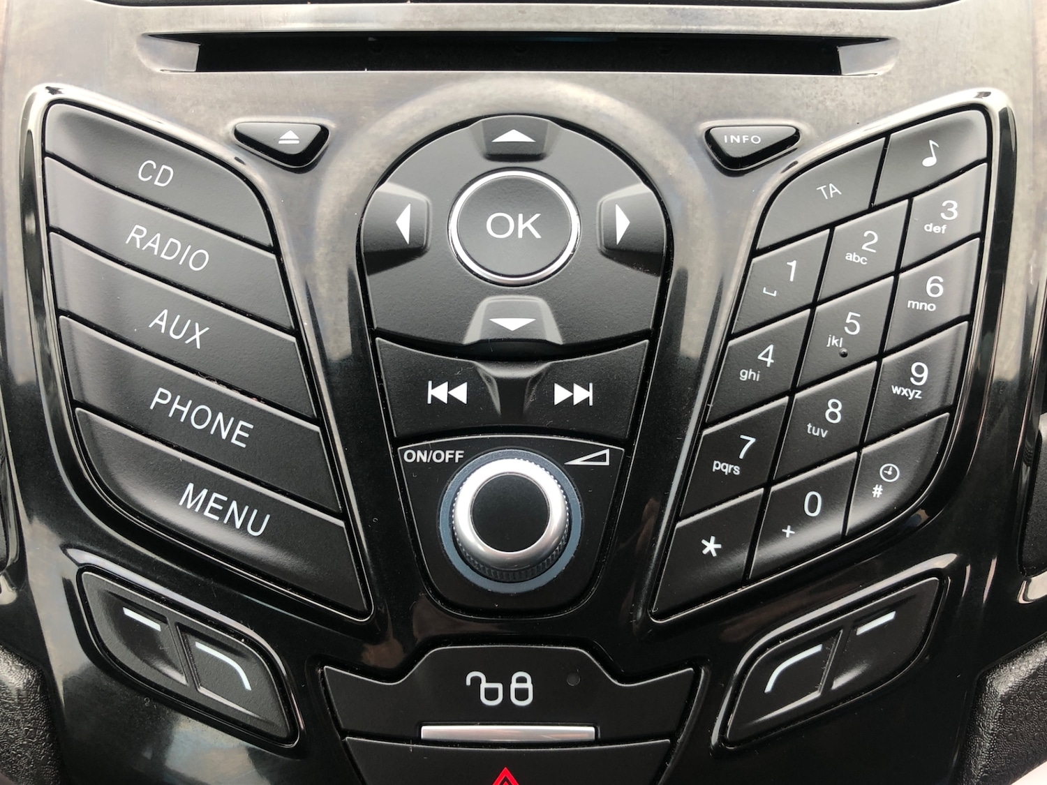 Used Ford Fiesta 2015 for sale - 76275969: Photo 15