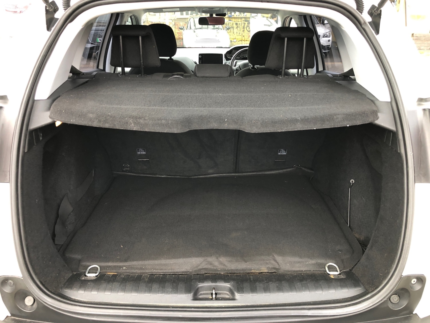 Used Peugeot 2008 2015 for sale - 76220646: Photo 15