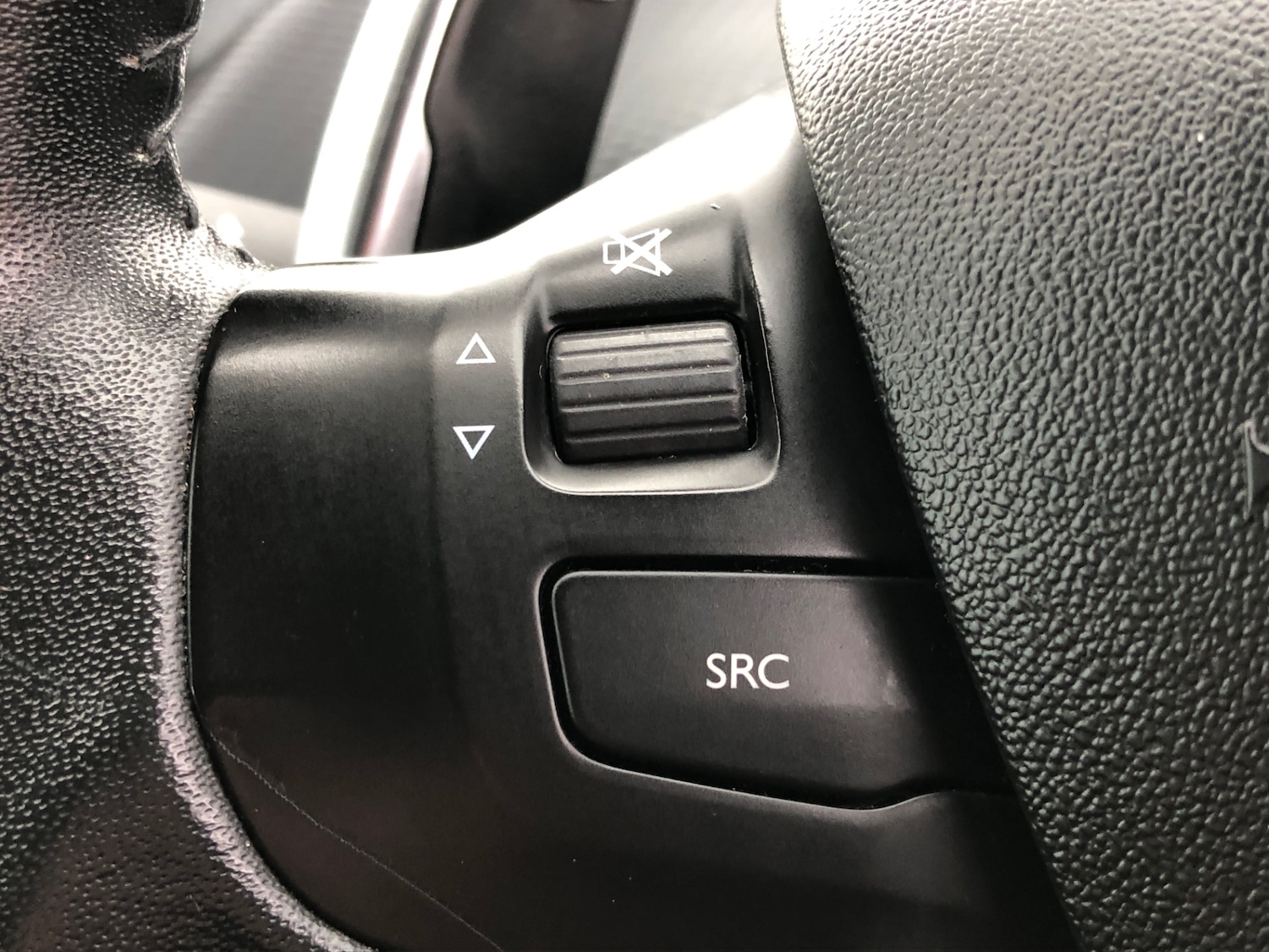 Used Peugeot 2008 2015 for sale - 76220646: Photo 20