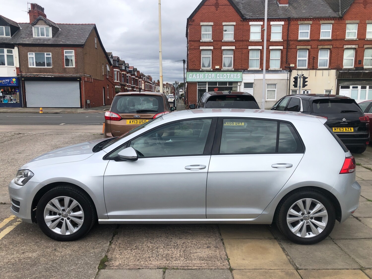 Used Volkswagen Golf 2013 for sale - 76103987: Photo 4