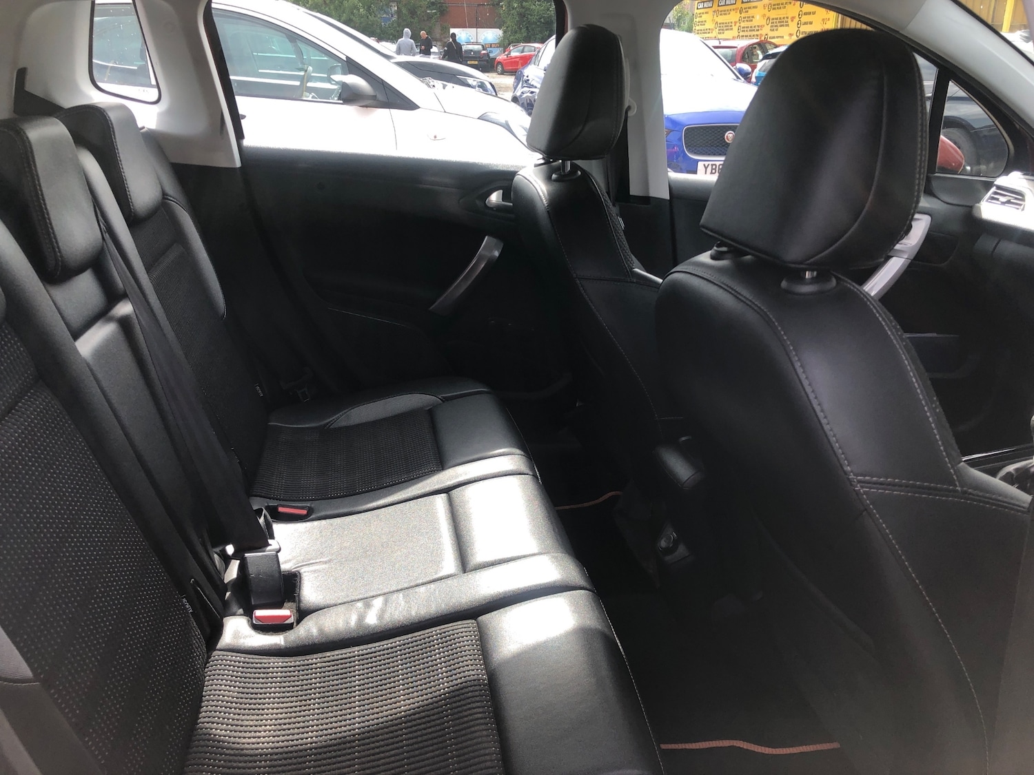 Used Peugeot 2008 2015 for sale - 77567378: Photo 11