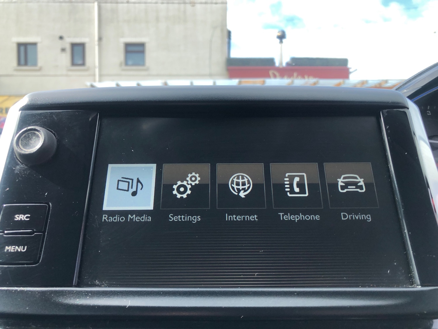 Used Peugeot 2008 2015 for sale - 77567378: Photo 16