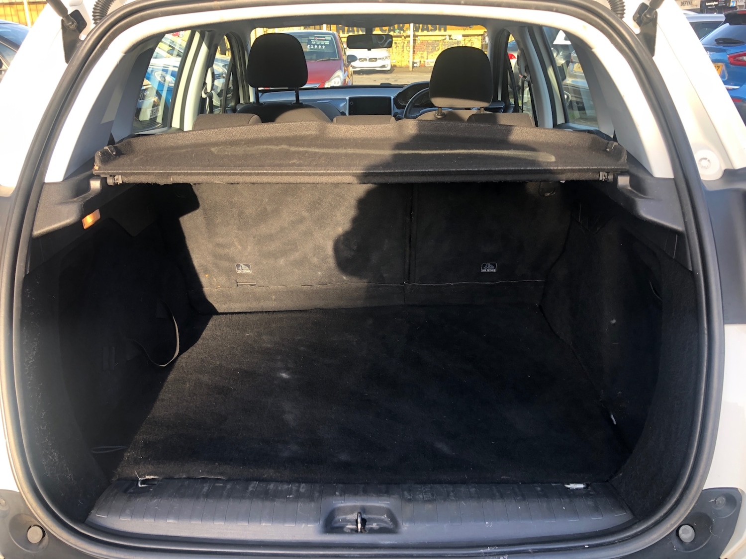 Used Peugeot 2008 2016 for sale - 77045802: Photo 12