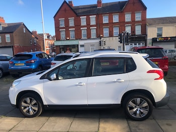 Used Peugeot 2008 2016 for sale - 77045802: Photo