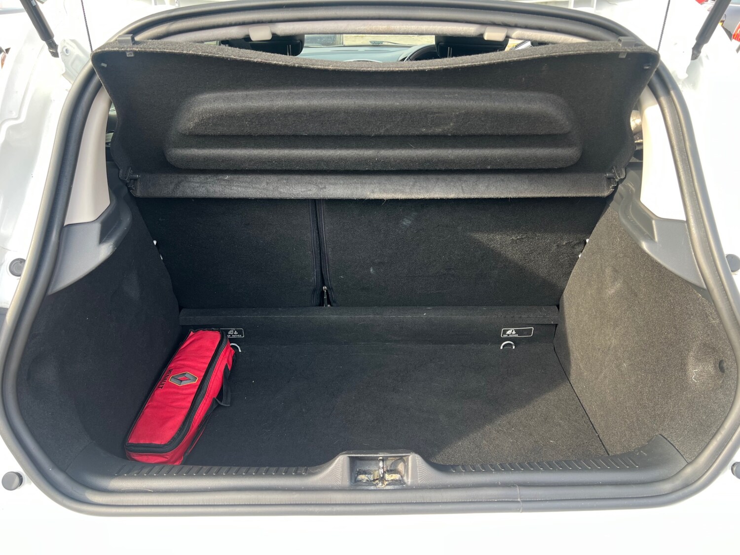 Used Renault Clio 2014 for sale - 77998473: Photo 11