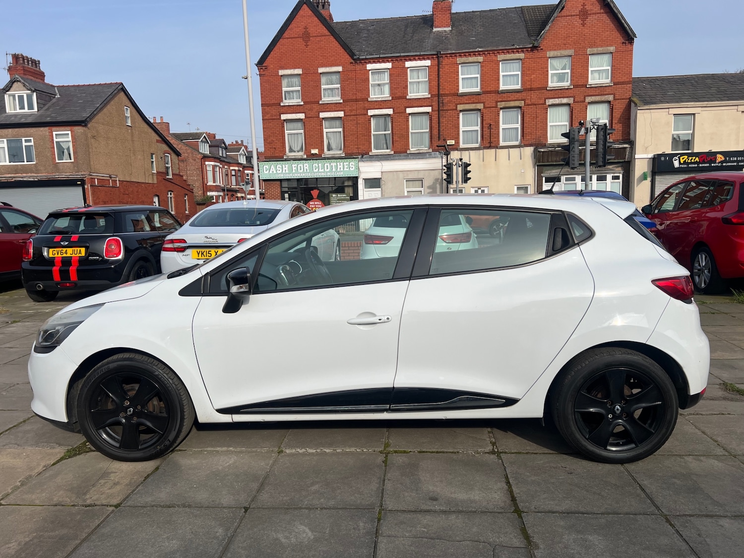 Used Renault Clio 2014 for sale - 77998473: Photo 4