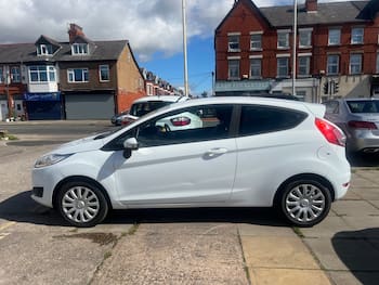 Used Ford Fiesta 2015 for sale - 79840972: Photo