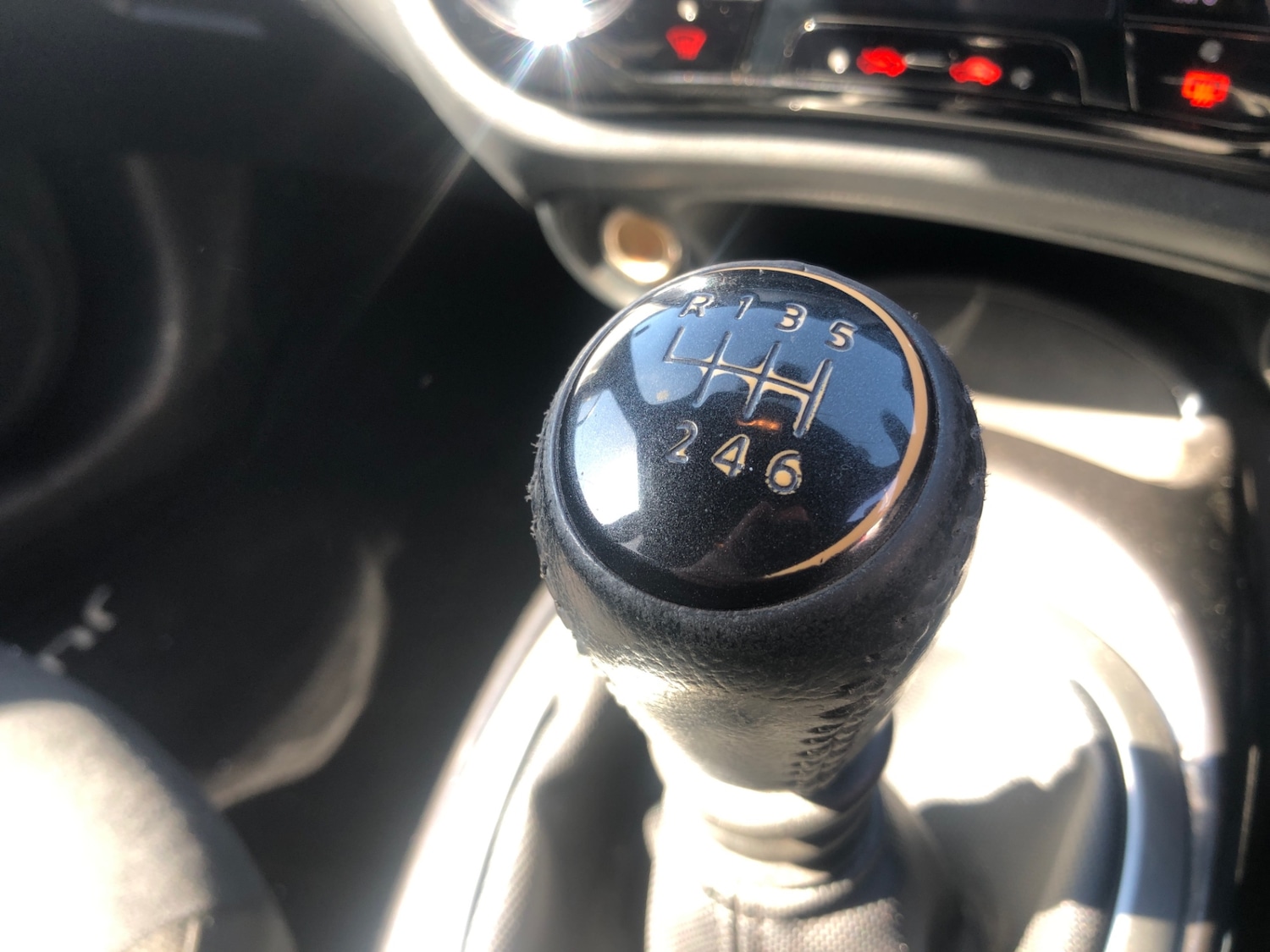 Used Nissan Juke 2018 for sale - 76103752: Photo 19
