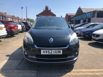Used Renault Grand Scenic 2012 for sale - 76103965: Photo 2