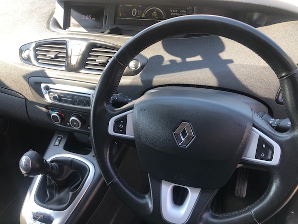 Used Renault Grand Scenic 2012 for sale - 76103965: Photo 9