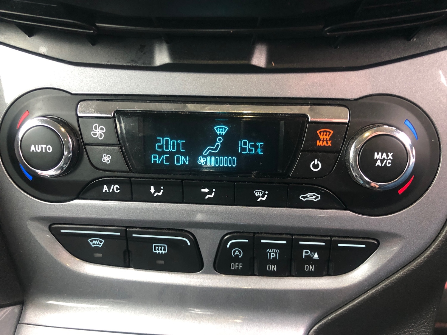 Used Ford Focus 2012 for sale - 76663742: Photo 12