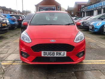 Used Ford Fiesta 2018 for sale - 76663737: Photo