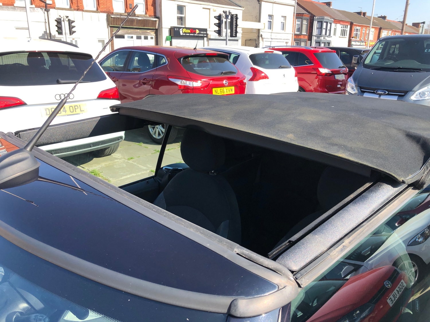 Used MINI Convertible 2011 for sale - 76103741: Photo 16