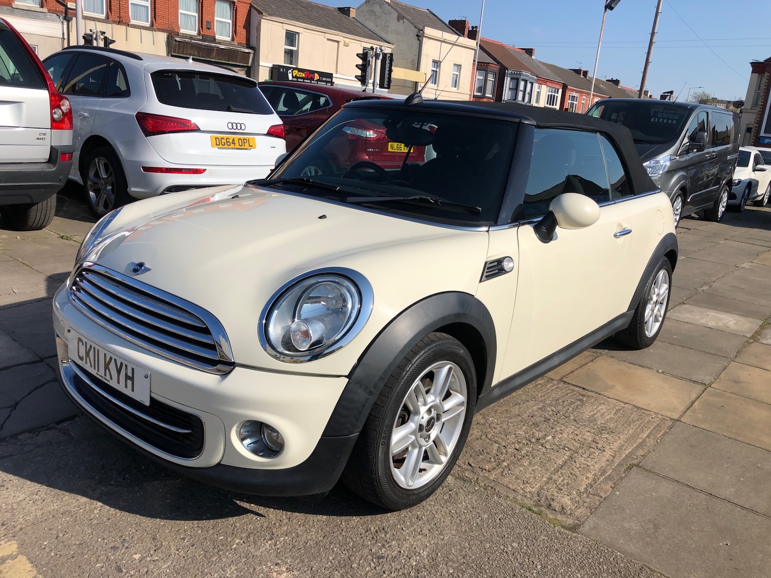 Used MINI Convertible 2011 for sale - 76103741: Photo 20