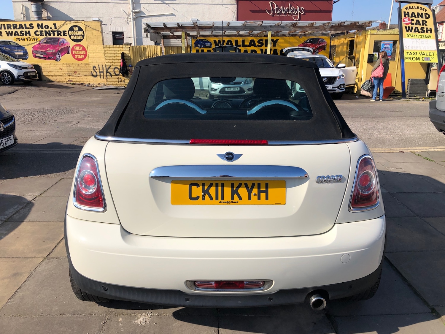 Used MINI Convertible 2011 for sale - 76103741: Photo 23