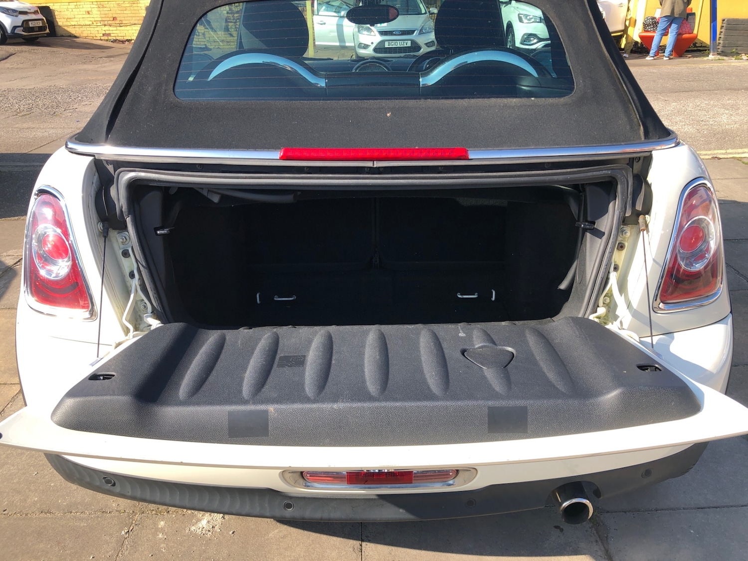 Used MINI Convertible 2011 for sale - 76103741: Photo 34