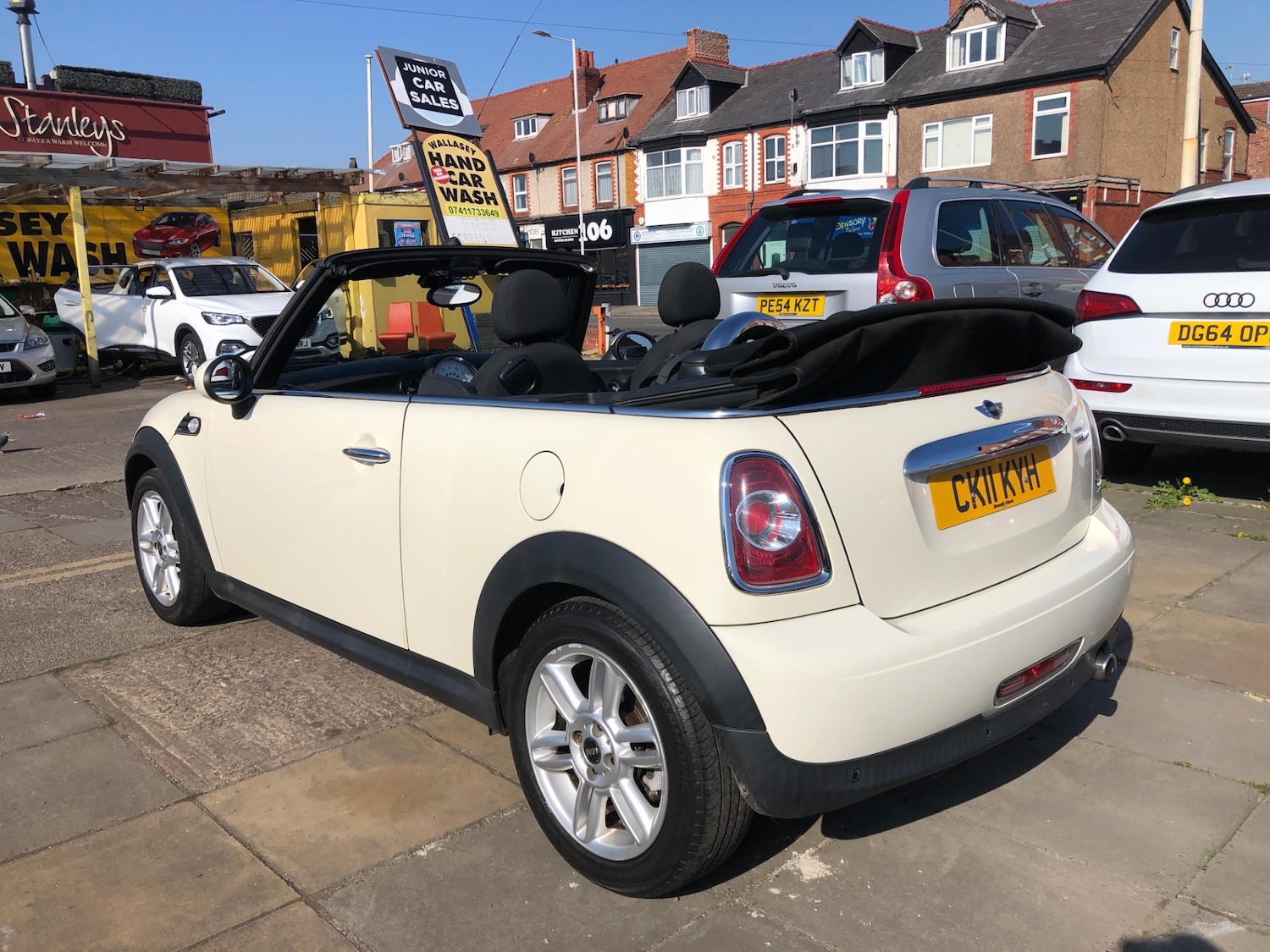 Used MINI Convertible 2011 for sale - 76103741: Photo 5