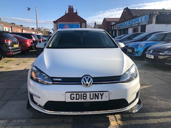 Used Volkswagen Golf 2018 for sale - 76194780: Photo 2
