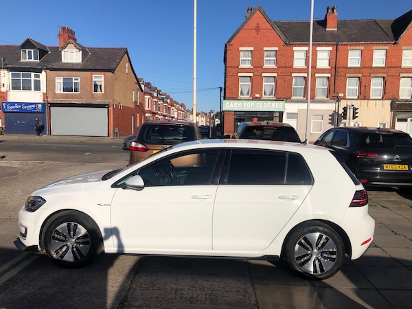 Used Volkswagen Golf 2018 for sale - 76194780: Photo 4