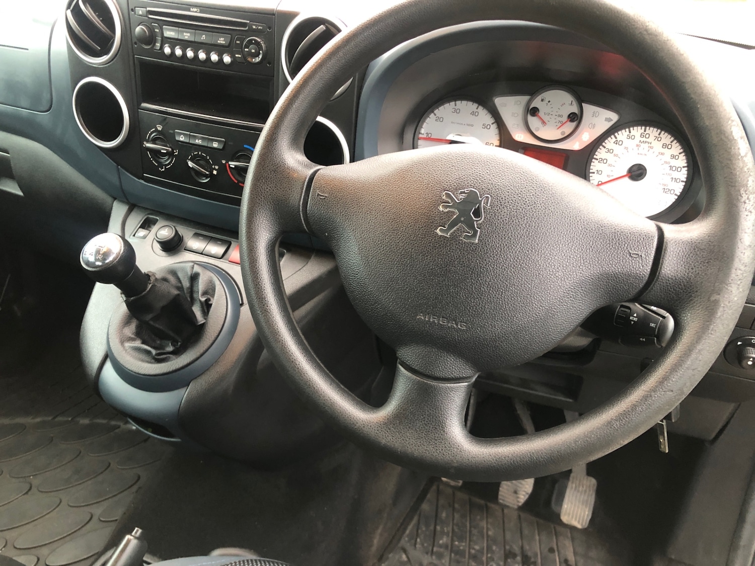 Used Peugeot Partner Tepee 2009 for sale - 77801937: Photo 17