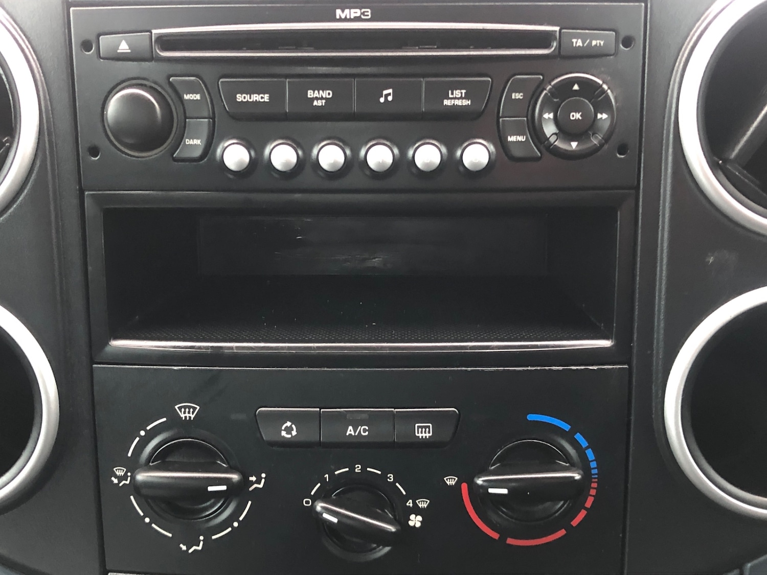 Used Peugeot Partner Tepee 2009 for sale - 77801937: Photo 20