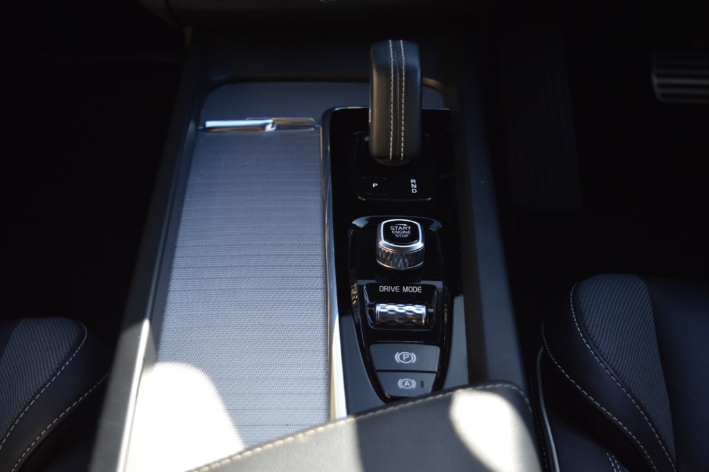 Used Volvo XC60 2020 for sale - 76392325: Photo 24