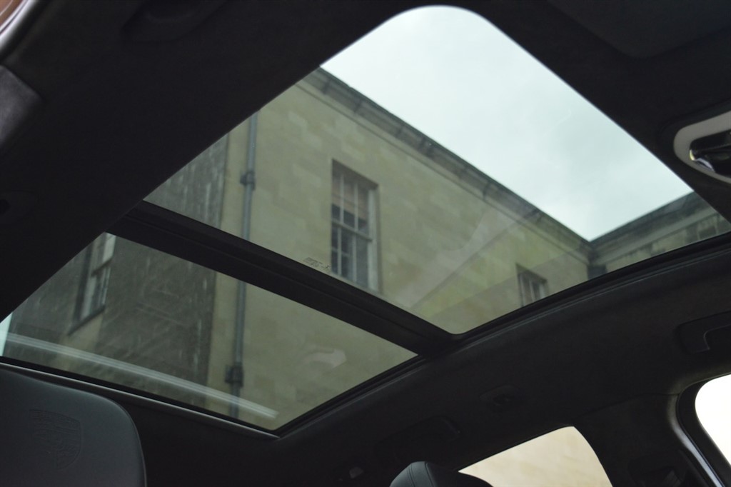 Used Porsche Macan 2021 for sale - 77653351: Photo 17