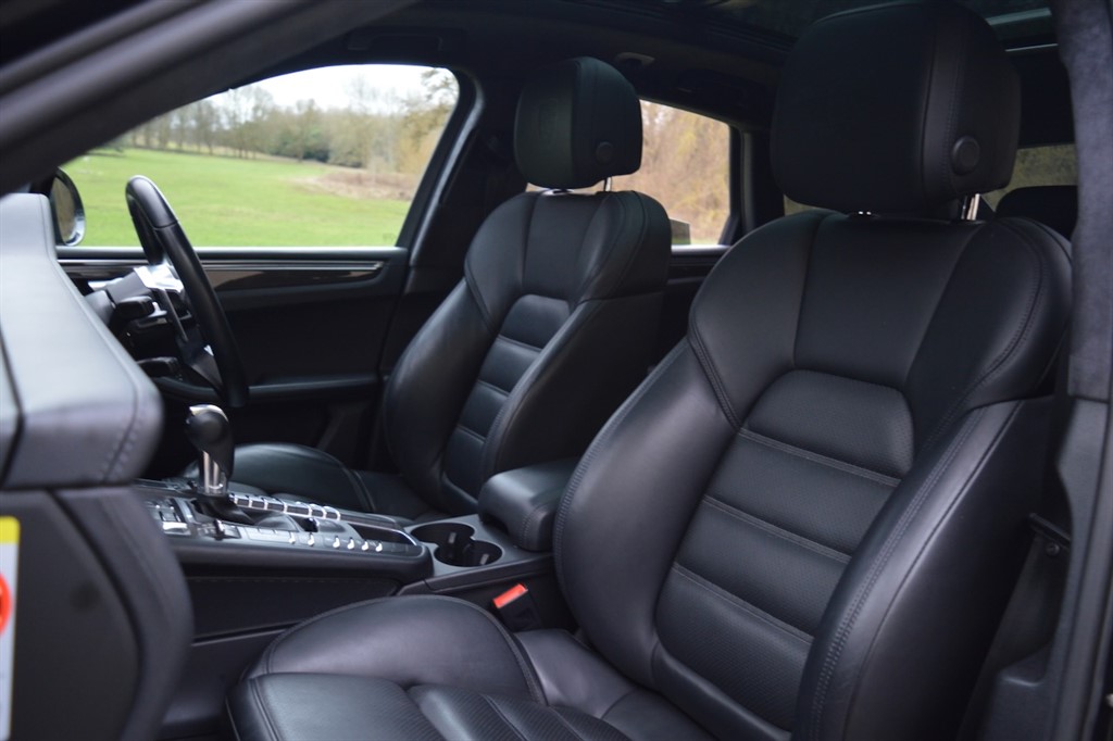 Used Porsche Macan 2021 for sale - 77653351: Photo 18