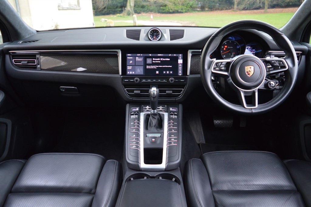 Used Porsche Macan 2021 for sale - 77653351: Photo 21