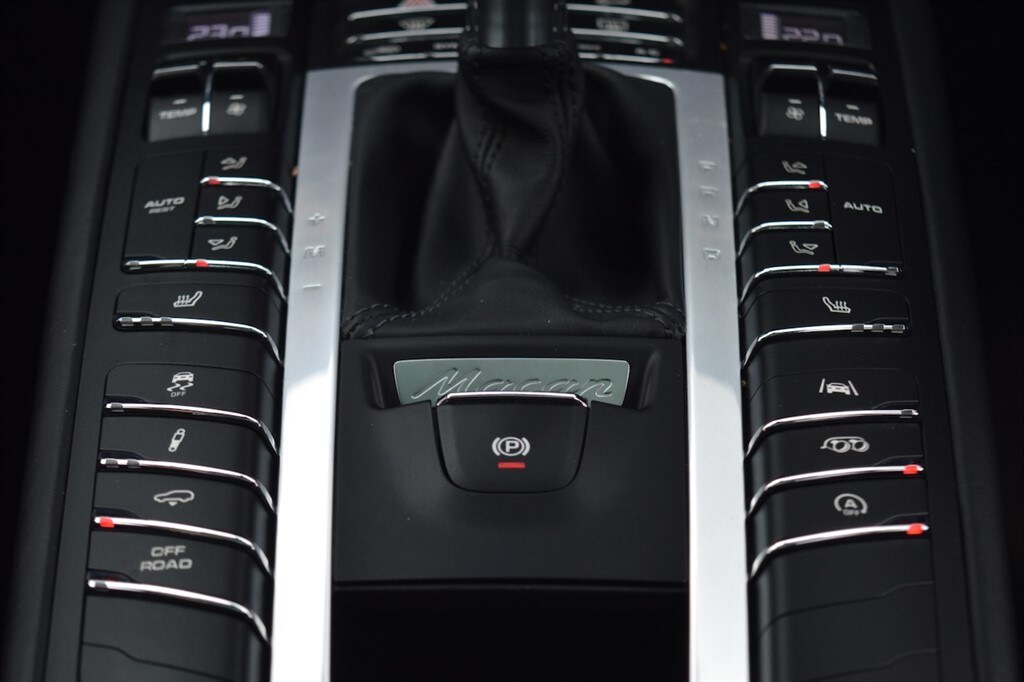 Used Porsche Macan 2021 for sale - 77653351: Photo 27