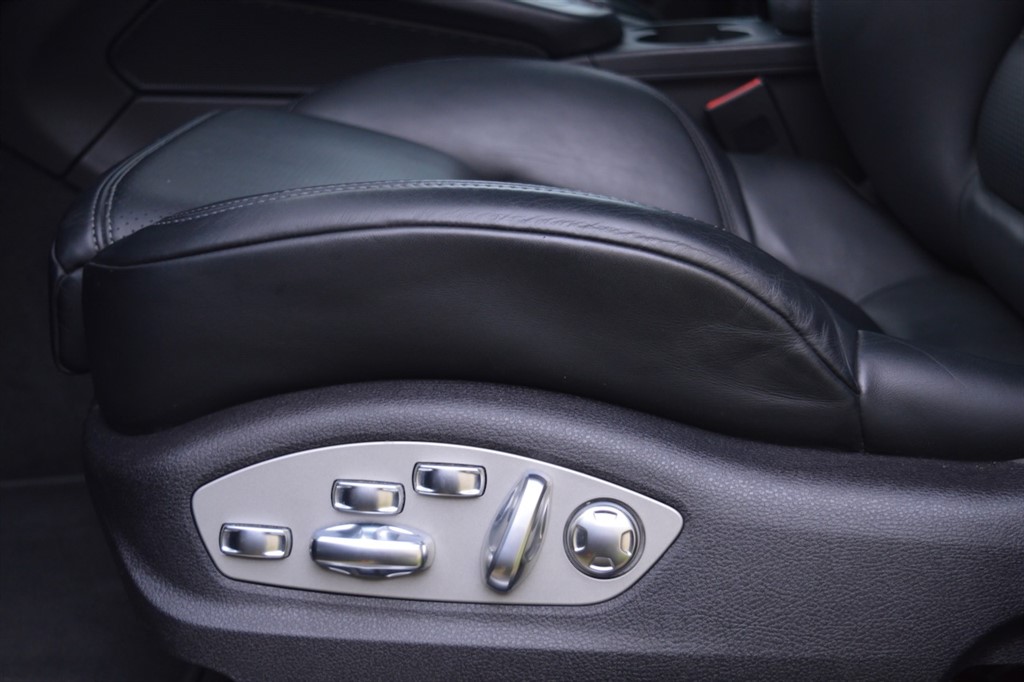 Used Porsche Macan 2021 for sale - 77653351: Photo 28