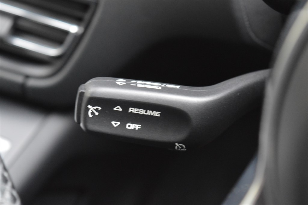 Used Porsche Macan 2021 for sale - 77653351: Photo 29