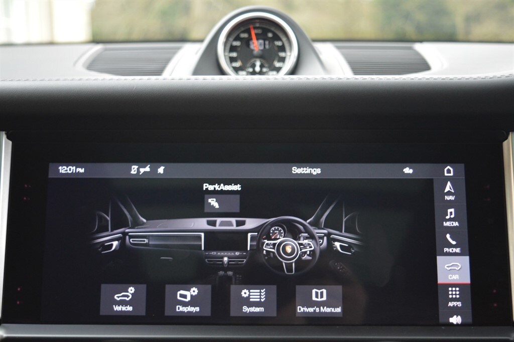 Used Porsche Macan 2021 for sale - 77653351: Photo 38