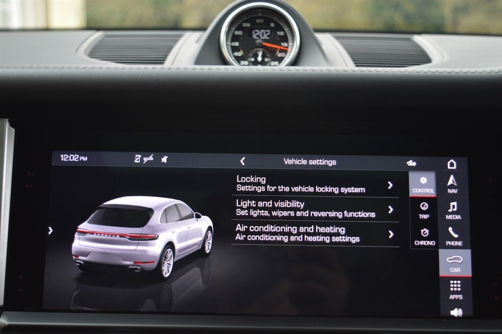 Used Porsche Macan 2021 for sale - 77653351: Photo 39