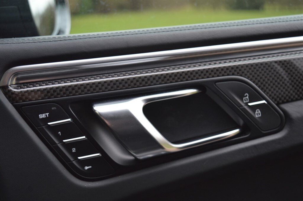 Used Porsche Macan 2021 for sale - 77653351: Photo 42