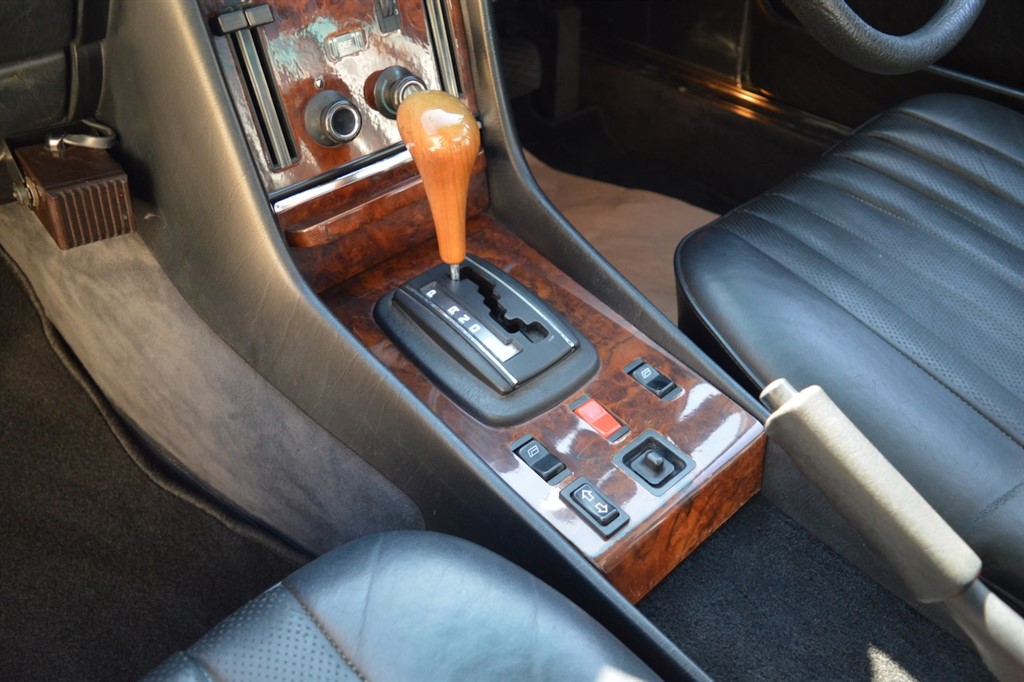 Used Mercedes-Benz SL 1984 for sale - 76392329: Photo 29