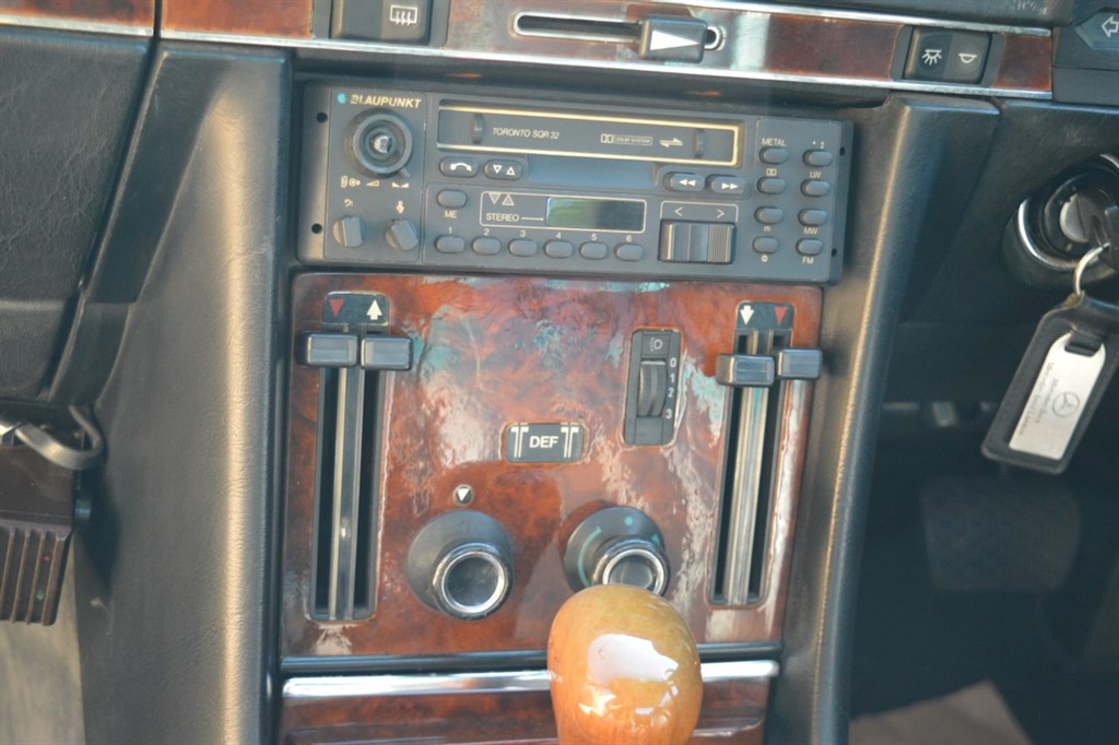 Used Mercedes-Benz SL 1984 for sale - 76392329: Photo 30