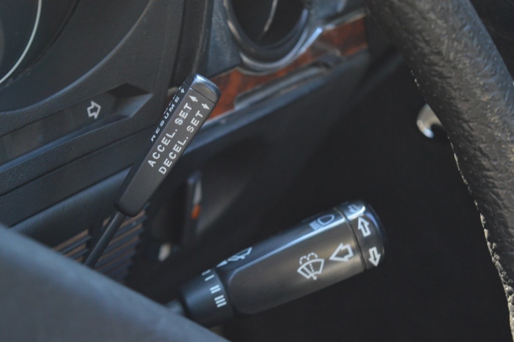 Used Mercedes-Benz SL 1984 for sale - 76392329: Photo 33