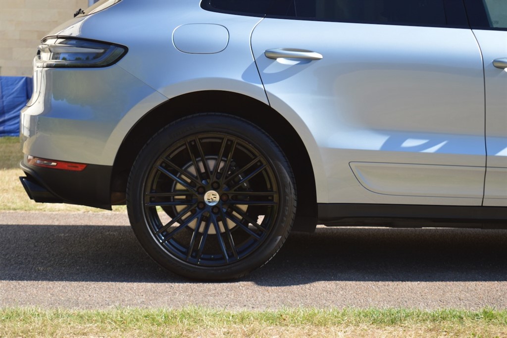 Used Porsche Macan 2018 for sale - 76392331: Photo 11