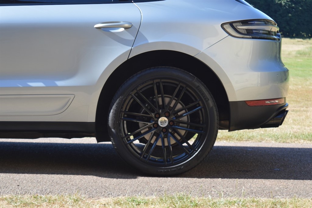 Used Porsche Macan 2018 for sale - 76392331: Photo 12