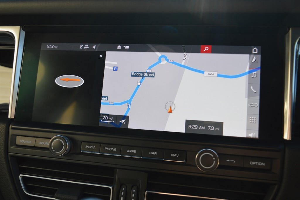 Used Porsche Macan 2018 for sale - 76392331: Photo 25